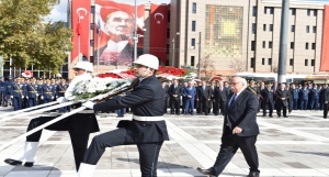 HaberinBakan Avcı, Eskişehirde 29 Ekim Cumhuriyet Bayramı Etkinliklerine Katıldı Açıklamalı Görseli