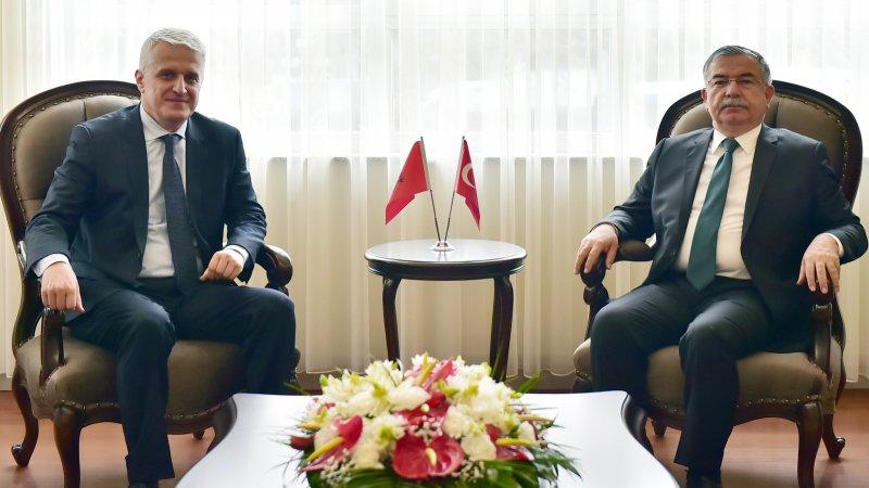 Bakan Yılmaz, Arnavutluk Devlet Bakanı Majko ile görüştü 